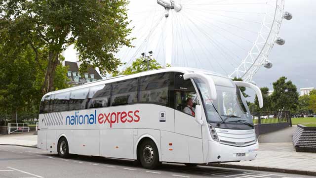 Поездка в Лондон из аэропорта Лутон, включая автобусный трансфер, занимает примерно 40 минут